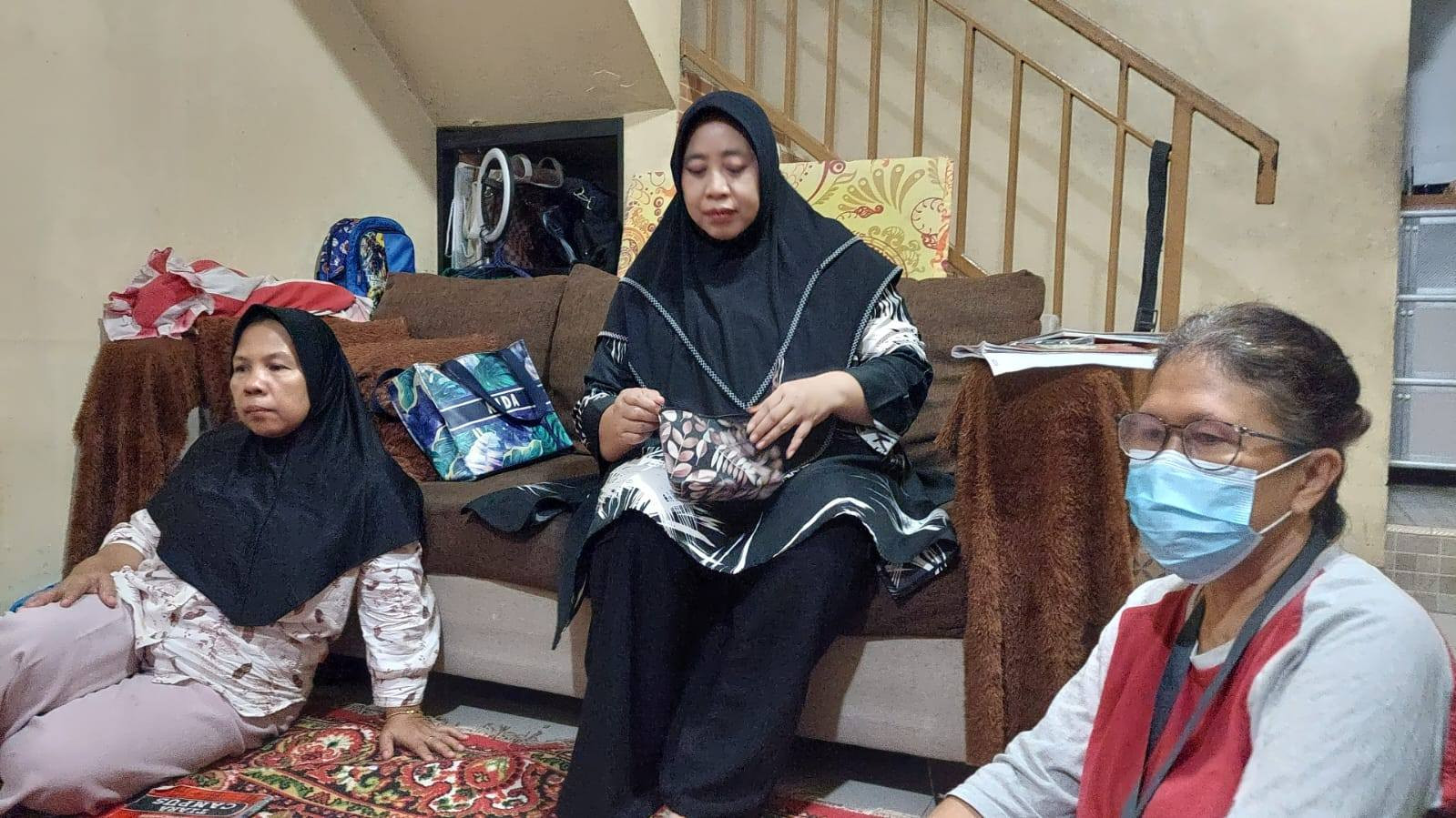 Arisan Ibu-Ibu RT : Ruang Silaturahmi dan Pemberdayaan.