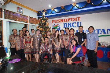 Suasana Natal Di Kantor Puskopdit BKCU Kalimantan