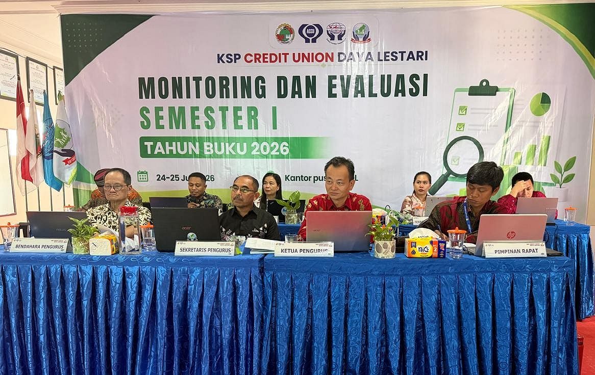 RAPAT MONITORING DAN EVALUASI SEMESTER I
RAPAT MONITORING DAN EVALUASI SEMESTER I
KSP CU DAYA LESTARI